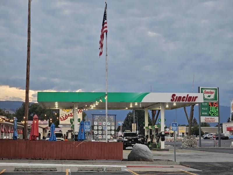 Sinclair Gas Station
