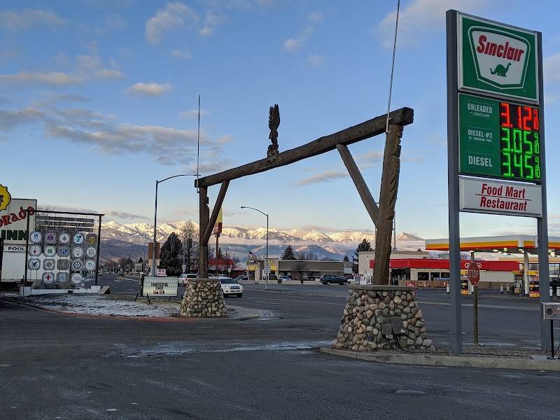 Sinclair Gas Station